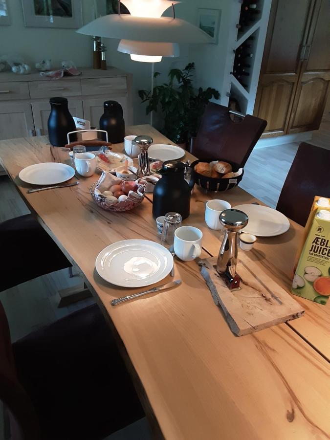 Tjørnely Bed & Breakfast Ostervra Eksteriør bilde